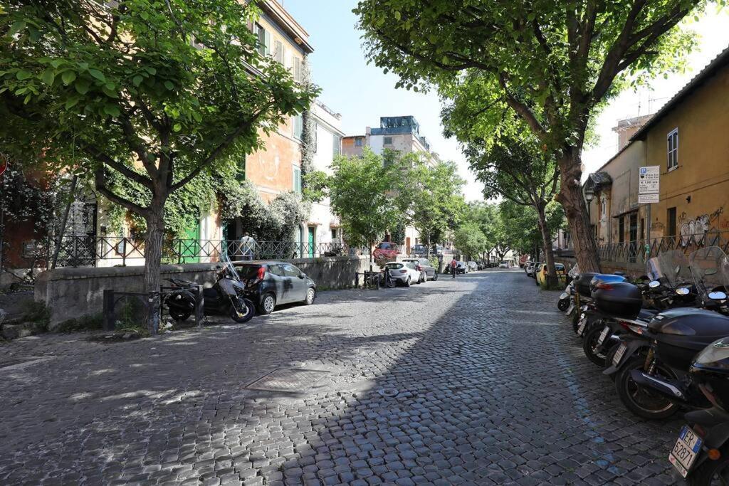 Blu Flamingo Trilussa Apartment Rome Bagian luar foto