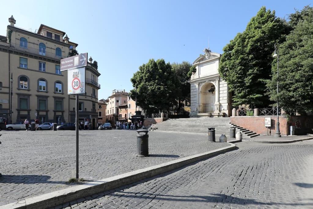 Blu Flamingo Trilussa Apartment Rome Bagian luar foto